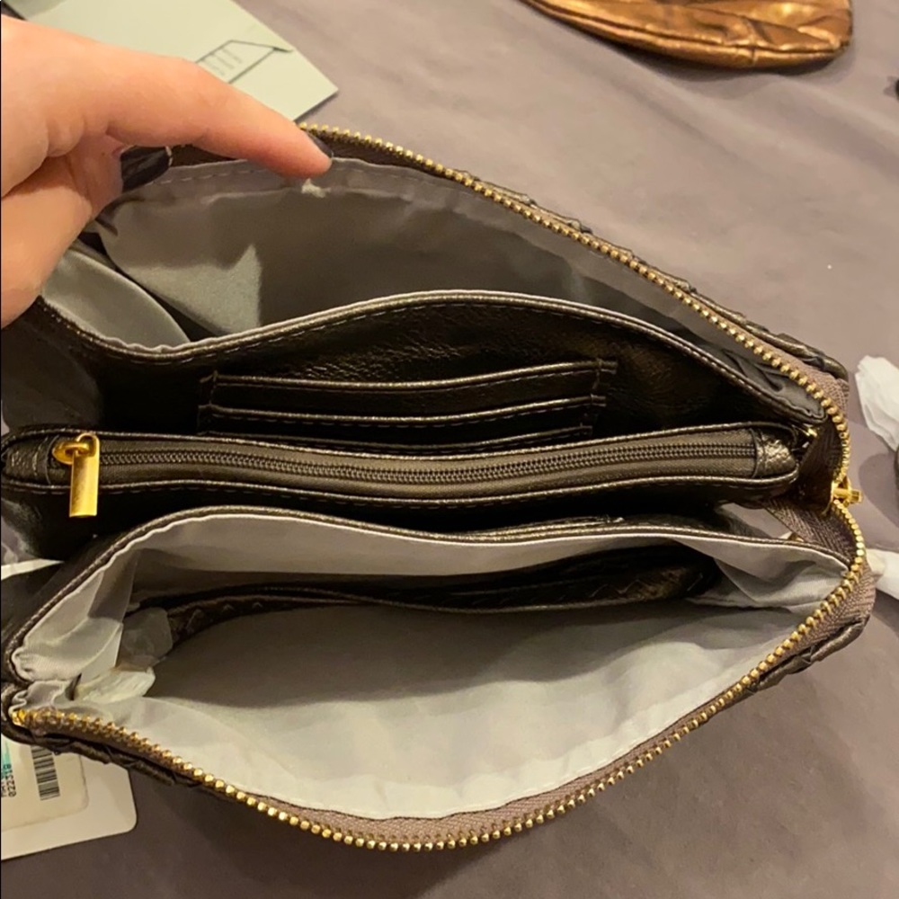 Never Worn Cross Hatch Clutch Or Crossbody - image 3